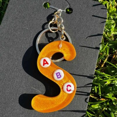 Schlüsselanhänger / Orange / Buchstabe S